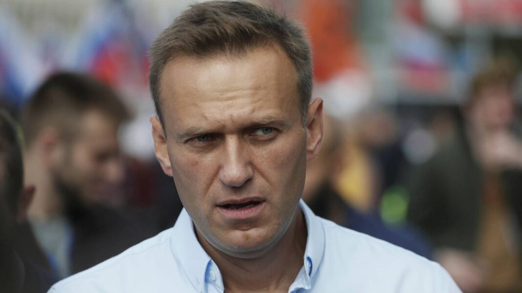 CAN NAVALNY OVERTHROW PUTIN?